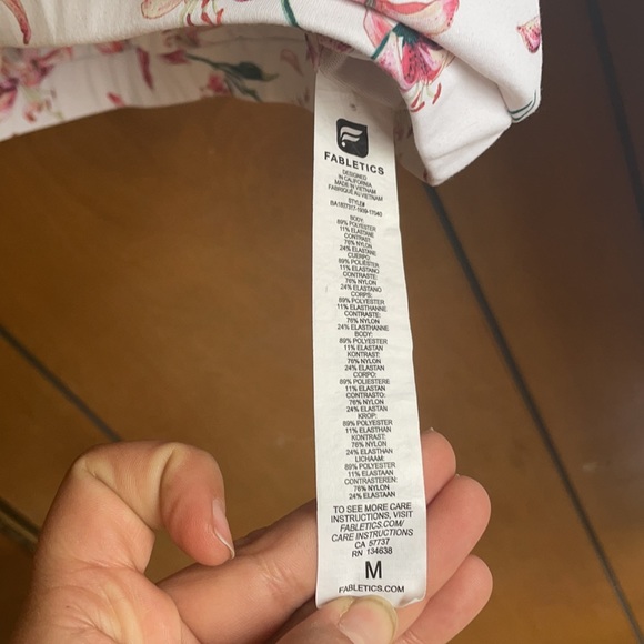 Fabletics bra and legging set - Picture 3 of 7